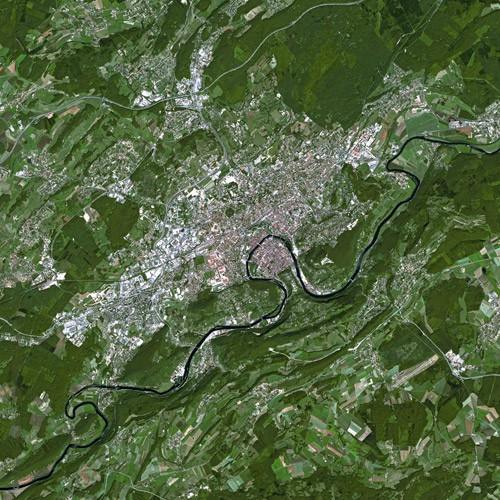 Satellite view of Besançon and the Doubs loop