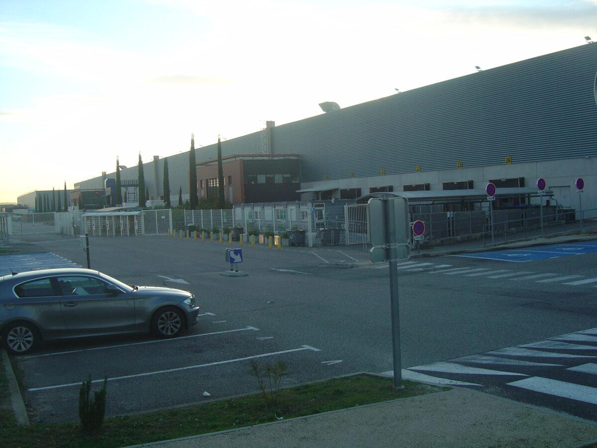 Moderner Logistiklager in Frankreich, eine bei SCPI beliebte Anlageklasse