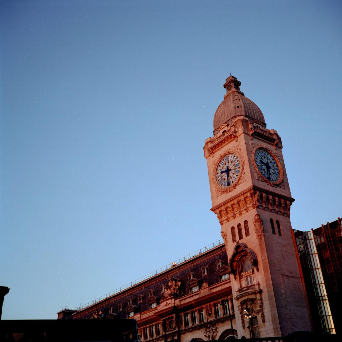 Uhrturm des Bahnhofs Gare de Lyon, Symbol des 12. Bezirks von Paris