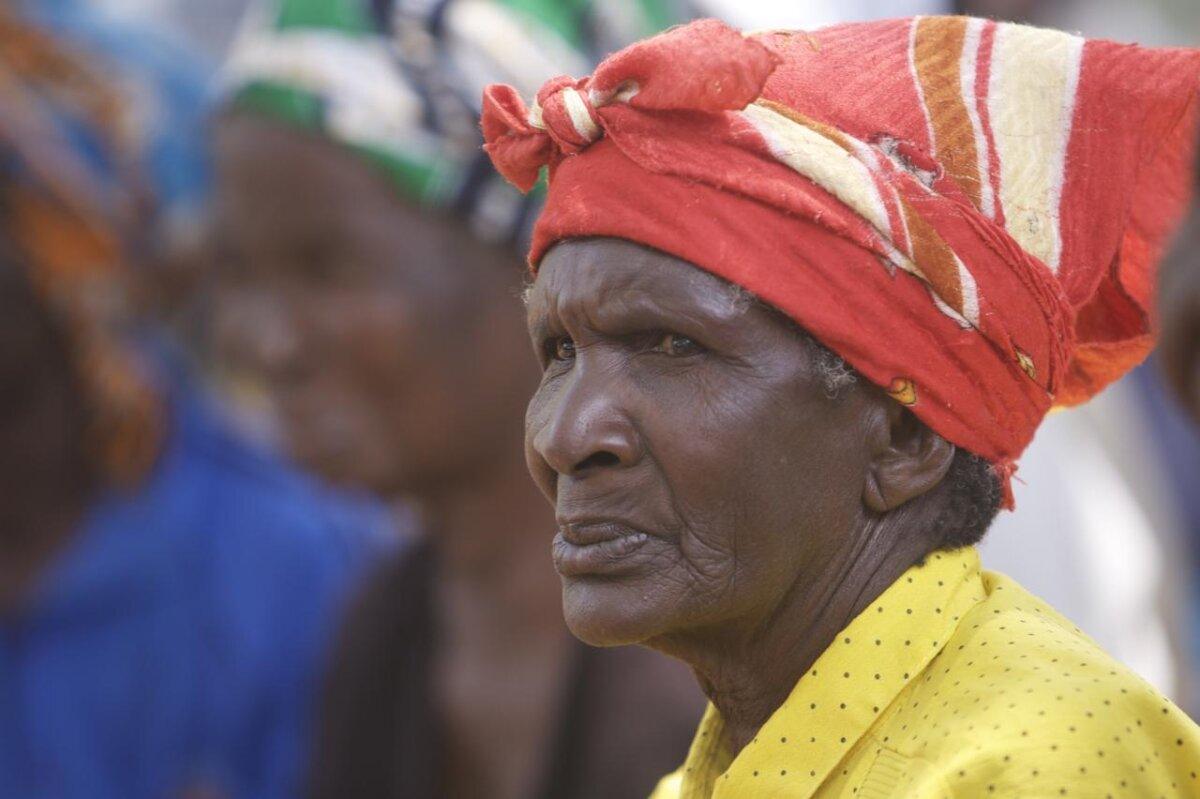 Reunión de beneficiarios de un programa de transferencias sociales (Malawi)
