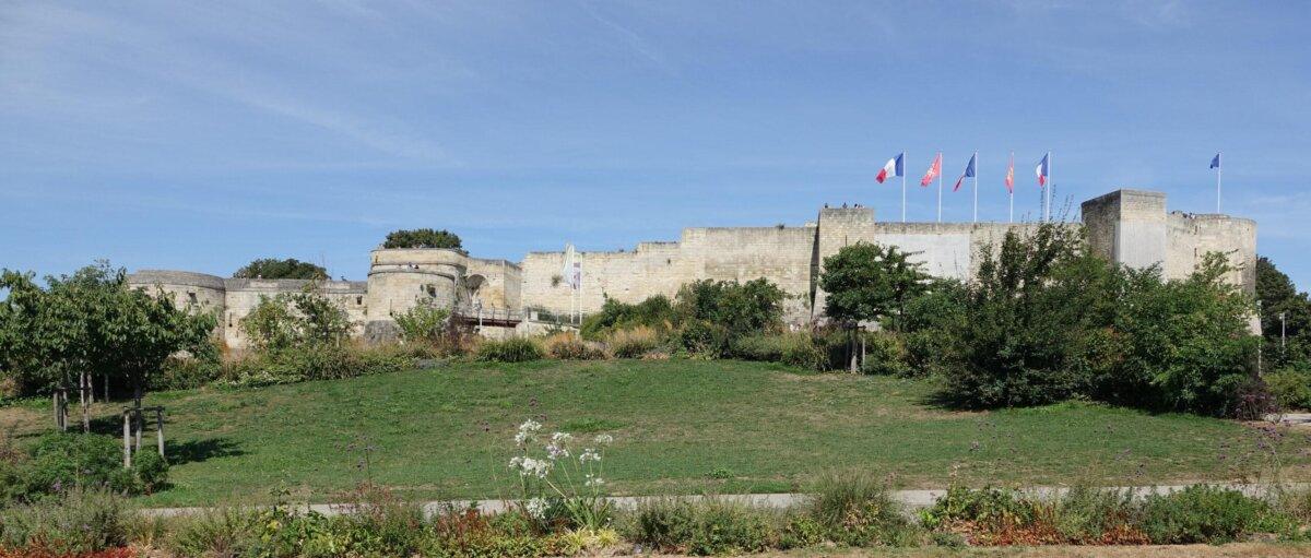 Château de Caen, remparts et esplanade