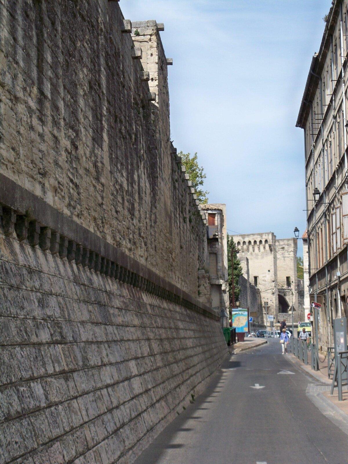 Murallas de Aviñón lado intra-muros