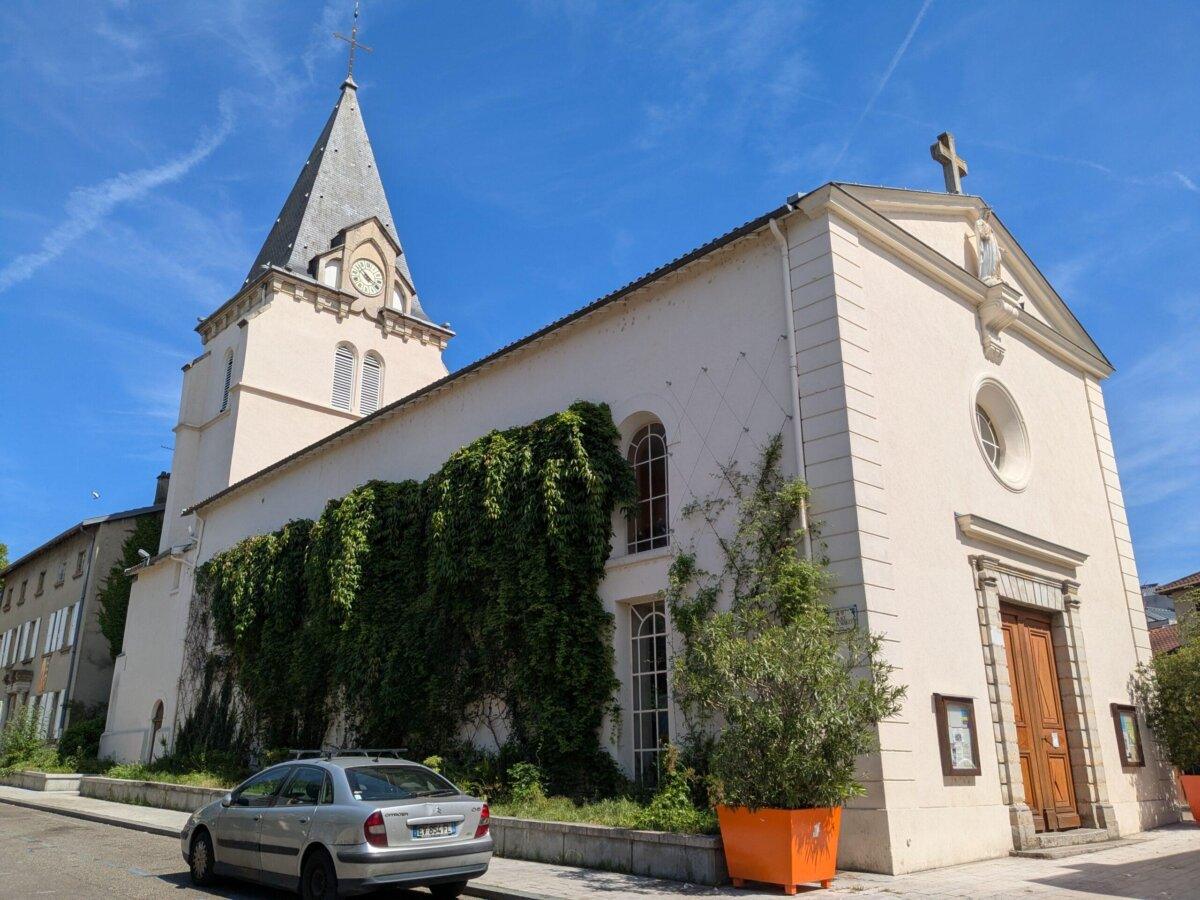 Église Saint-Germain de Vénissieux, nef et clocher