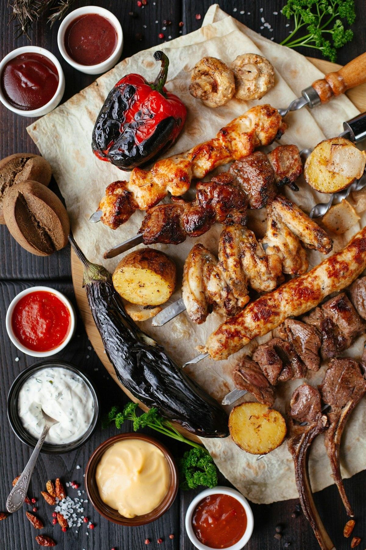 Buffet gastronomique dans un restaurant d'hôtel tout compris