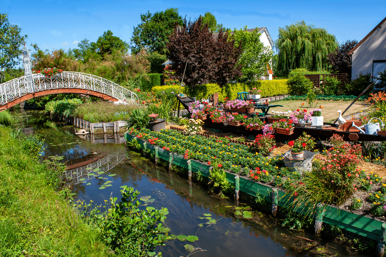 Hortillonnages Amiens bunte schwimmende Gärten Kanäle