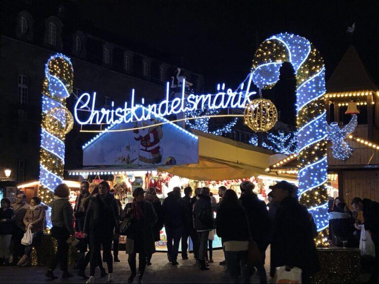 Marché Noël Nancy place Stanislas grande roue illuminée patrimoine