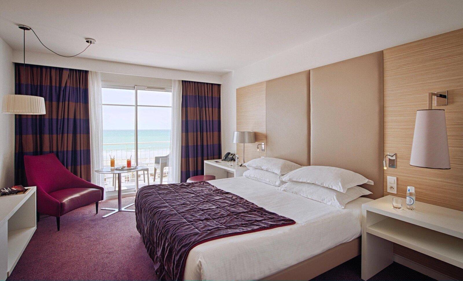 Chambre d'hôtel avec vue sur la mer au Spa Marin du Val André