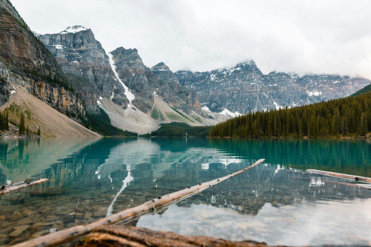 Moraine Lake and mountains in Banff National Park in Canada