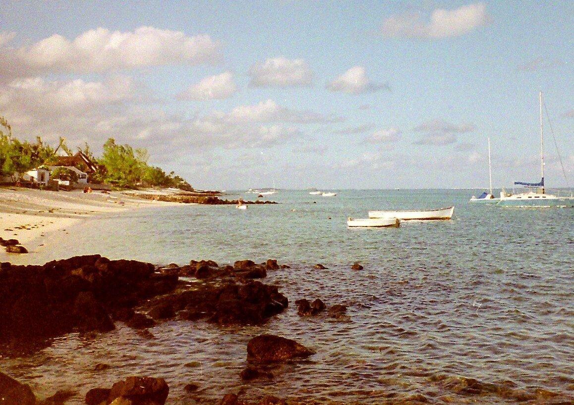 Playa de l’Ermitage en La Reunión, arena y laguna