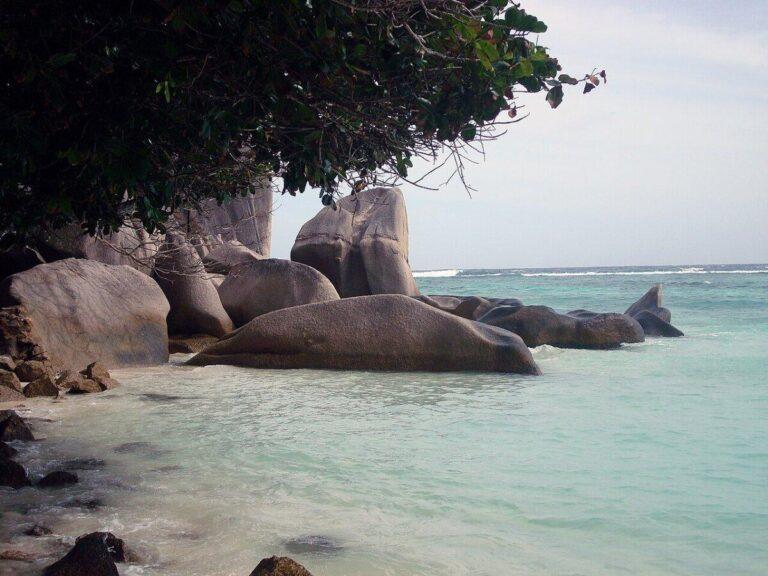 Plage Anse Source d’Argent à La Digue, parmi les plus belles îles des Seychelles