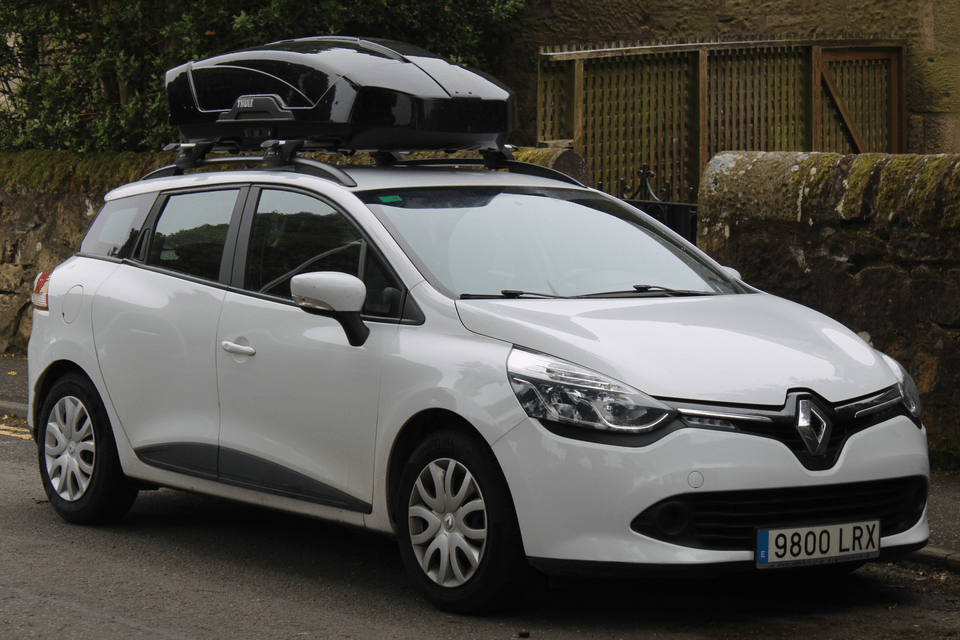 Renault Clio 4 phase 1 break dCi 2015 en vue extérieure