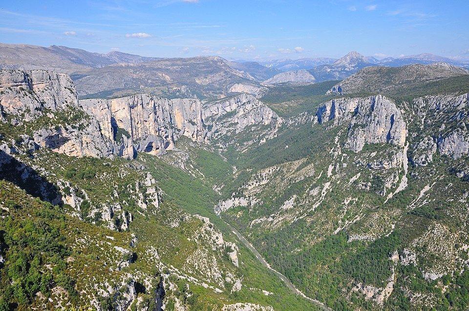 Blick auf die Verdonschluchten vom Aussichtspunkt Tilleul an der Route des Crêtes