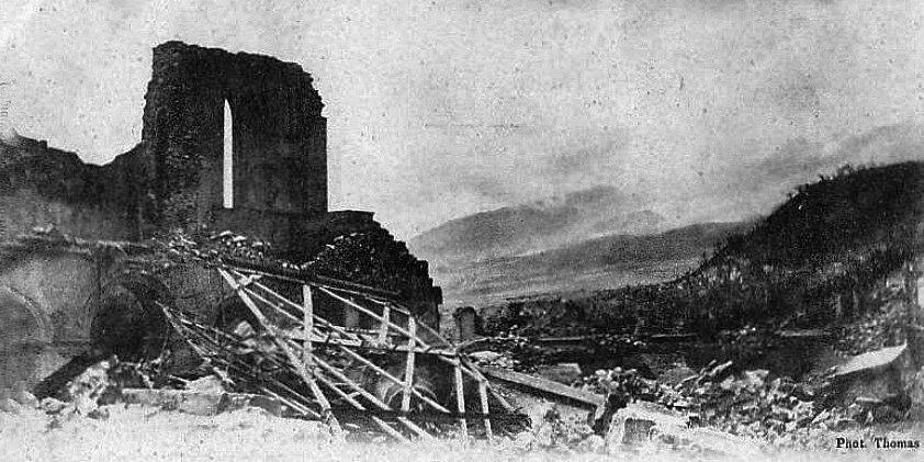 Ruins of the Saint-Pierre cathedral, memory of the disasters in the historical analysis of Martinique